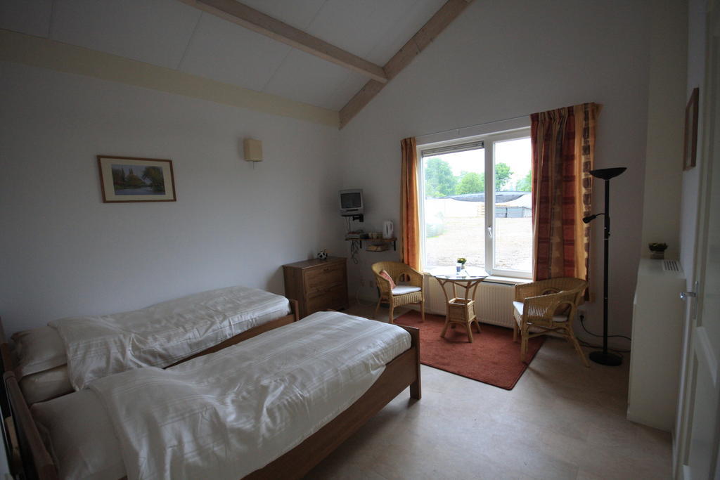 Boerderij "De Verwondering" Goudriaan Cameră foto